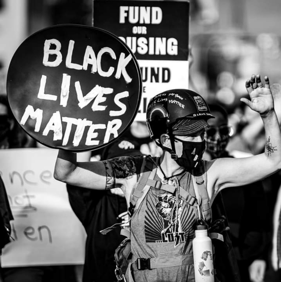 Meet your Posher, Dianne - Picture 1 of 1